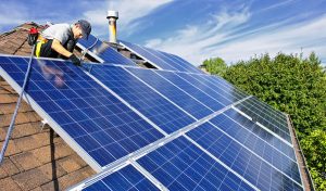 Service d'installation de photovoltaïque et tuiles photovoltaïques à Volx